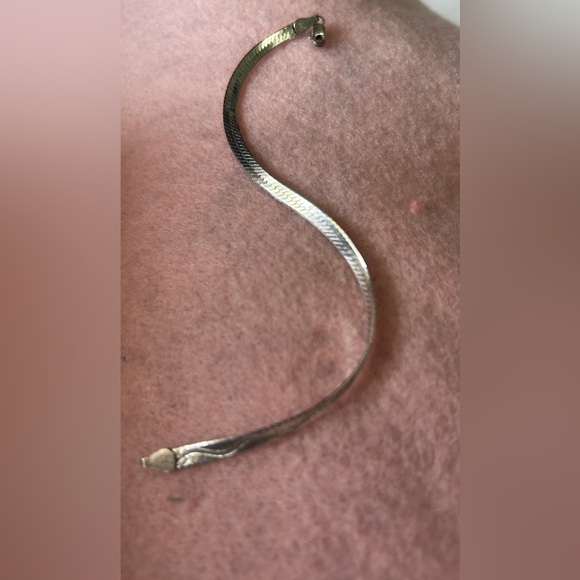 Vintage Italy Sterling Silver Herringbone Bracelet- 7.5" Length - Picture 5 of 6